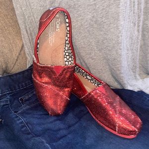 Red Sparkle Toms